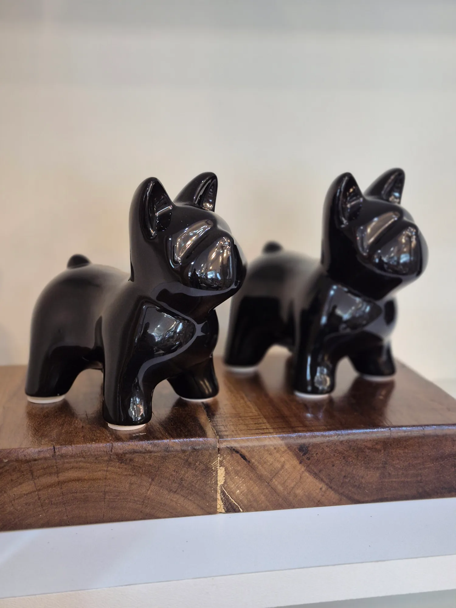 BULLDOG PORCELANA NEGRO 